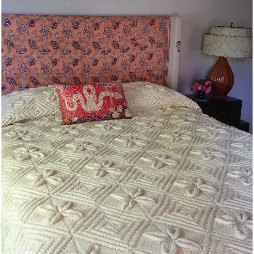1970s HandKnit 3-D Cream Afghan Bedspread MCM BOHO Cottage Full Queen Pristine